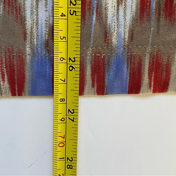 Chico's Easy wear Tank Top Size 2 12 Sleeveless Blouse Aztec Geometric Red Blue - Picture 7 of 15